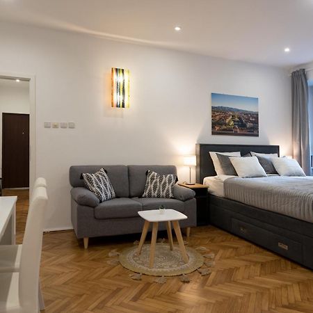 Like Home Zagreb Apartment Exteriör bild