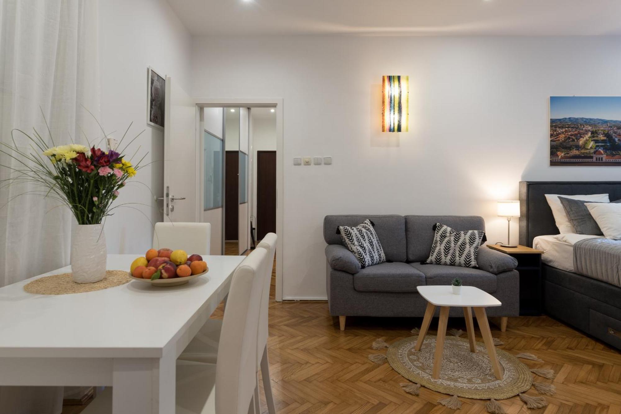 Like Home Zagreb Apartment Exteriör bild